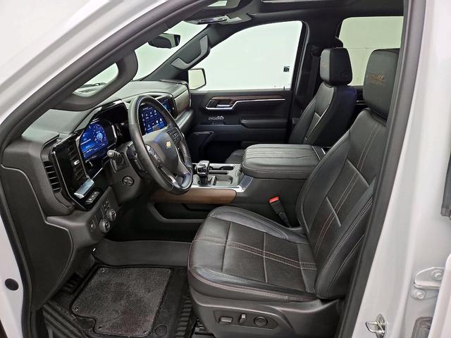 Photo of 2023 White Chevrolet Silverado 1500