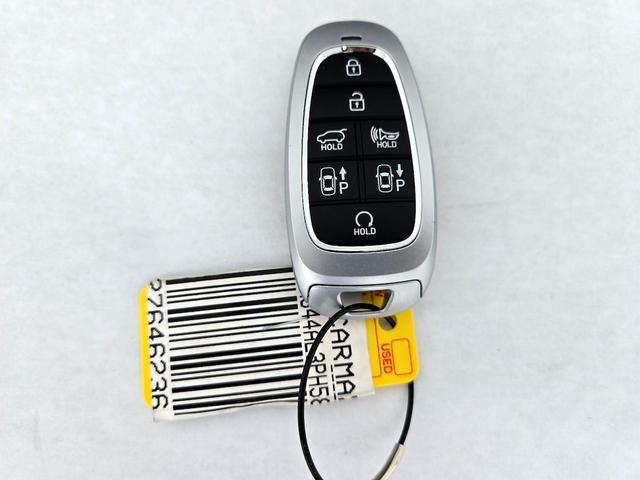 Photo of 2023 White Hyundai SANTA FE