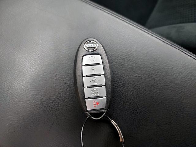 Photo of 2015 Blue Nissan Altima