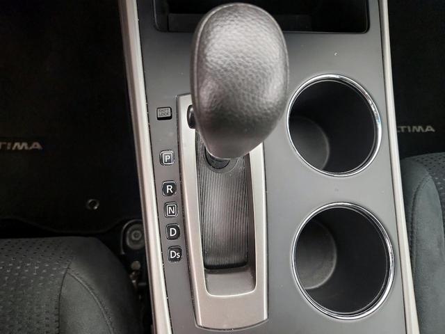 Photo of 2015 Blue Nissan Altima