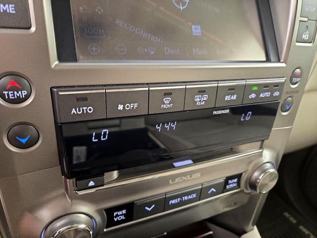 Photo of 2017 White Lexus GX 460