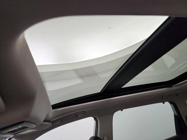 Photo of 2022 Silver Nissan Rogue