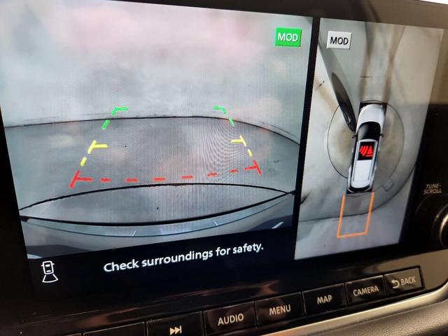 Photo of 2022 Silver Nissan Rogue