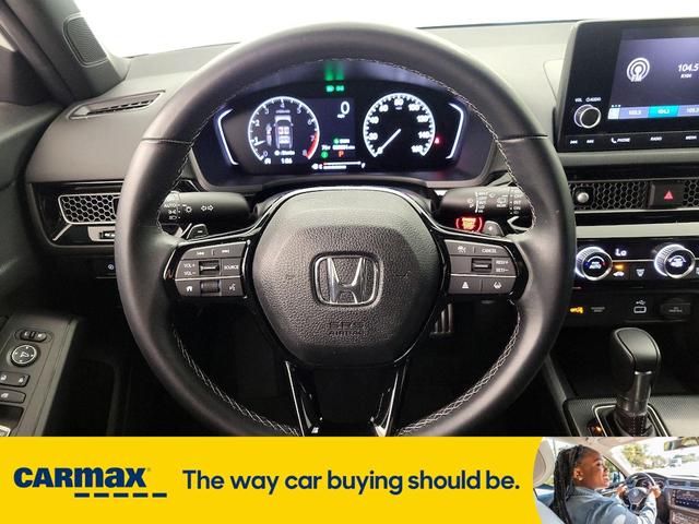 Photo of 2023 White Honda Civic
