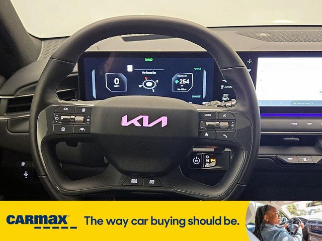 Photo of 2024 Gray Kia EV9