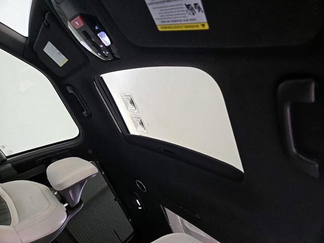 Photo of 2024 Gray Kia EV9