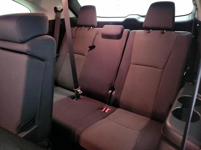 Photo of 2021 Silver Toyota Highlander