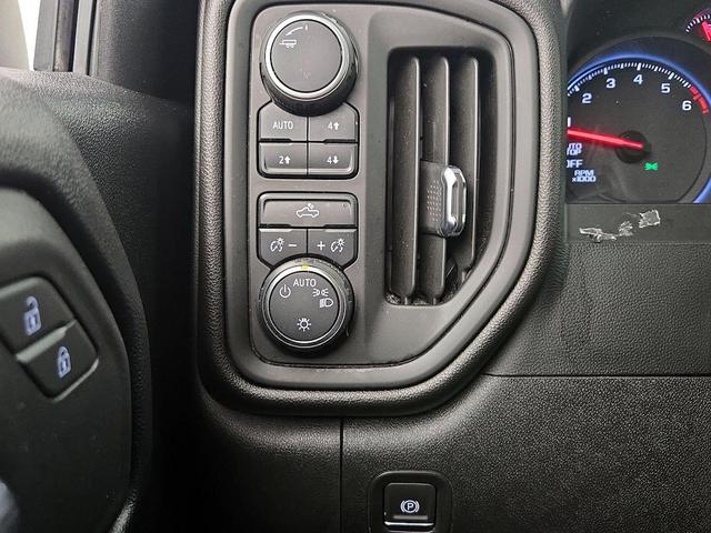 Photo of 2022 White Chevrolet Silverado 1500 Limited