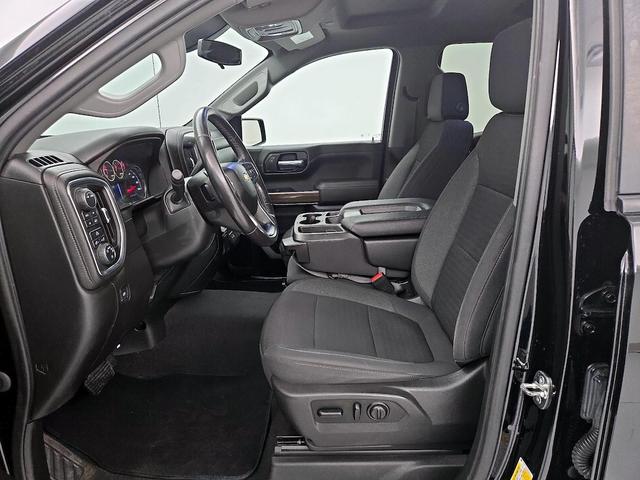 Photo of 2021 Black Chevrolet Silverado 1500