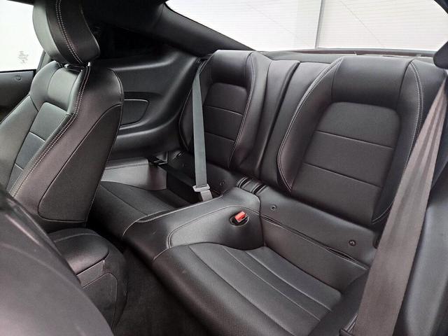 Photo of 2021 Orange Ford Mustang