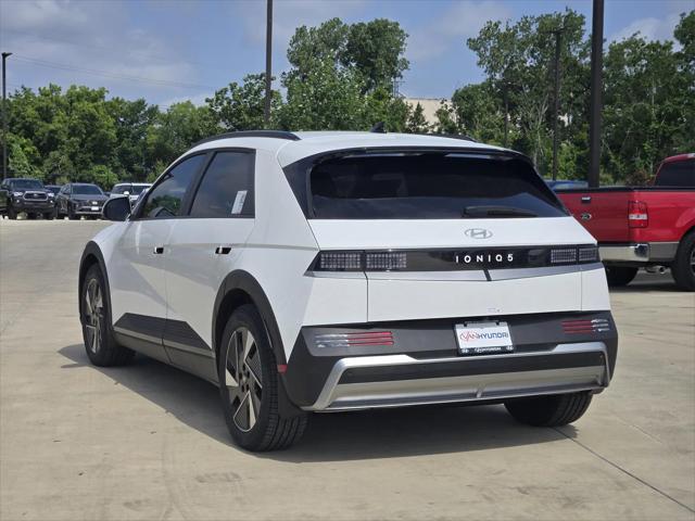 Photo of 2025 Atlas White Hyundai IONIQ 5