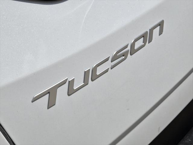 Photo of 2025 Serenity White Pearl Hyundai TUCSON
