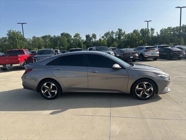 Photo of 2023 Fluid Metal Hyundai ELANTRA
