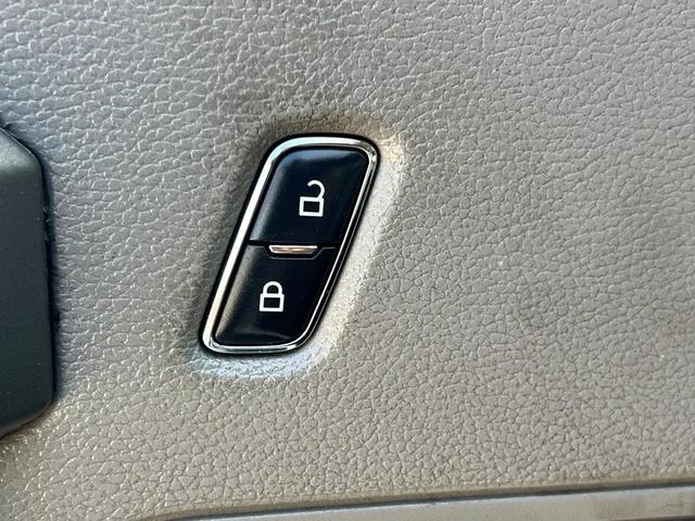 Photo of 2016 Oxford White Ford F-150