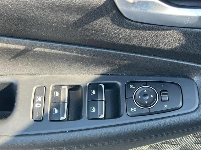 Photo of 2020 Quartz White Hyundai SANTA FE