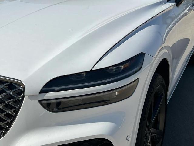Photo of 2023 White Genesis GV70
