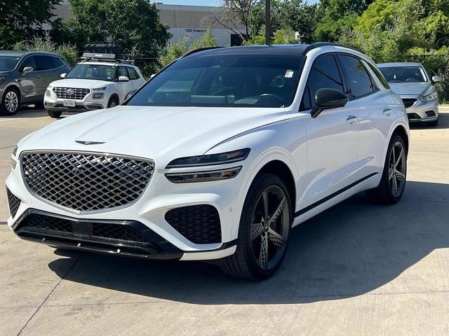 Photo of 2023 White Genesis GV70