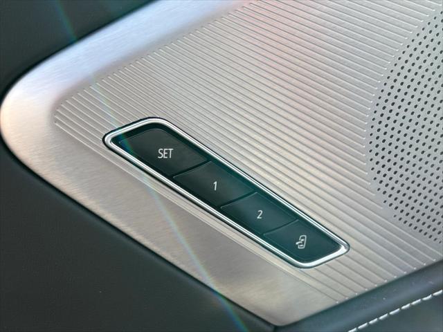 Photo of 2024 Arctic White Chevrolet Corvette