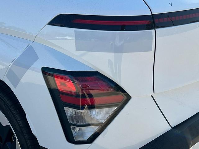 Photo of 2025 Atlas White Hyundai KONA EV