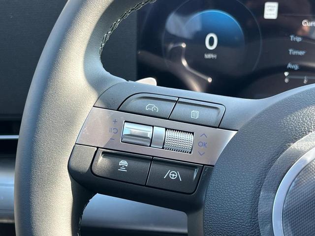 Photo of 2025 Atlas White Hyundai KONA EV