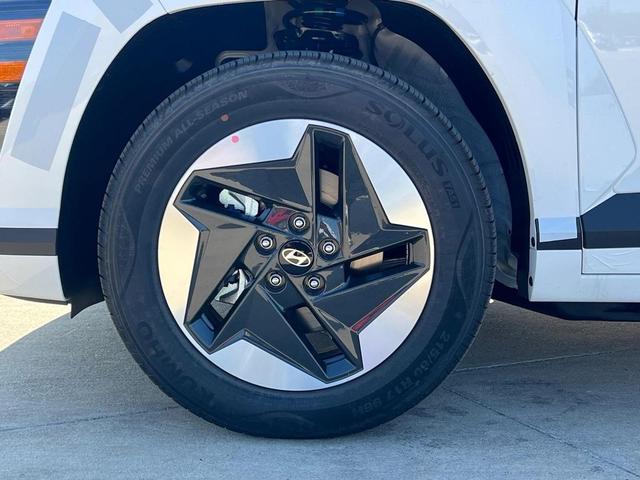 Photo of 2025 Atlas White Hyundai KONA EV