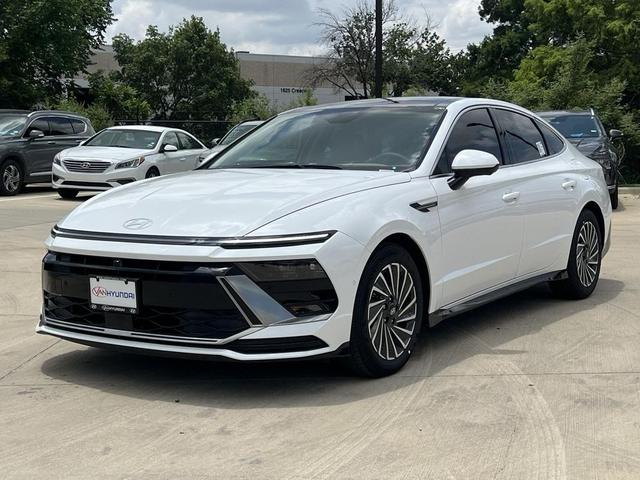 Photo of 2025 Serenity White Hyundai SONATA Hybrid
