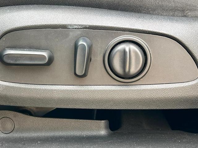 Photo of 2023 Summit White Chevrolet Blazer