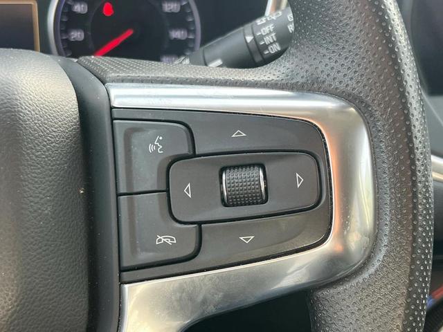 Photo of 2023 Summit White Chevrolet Blazer