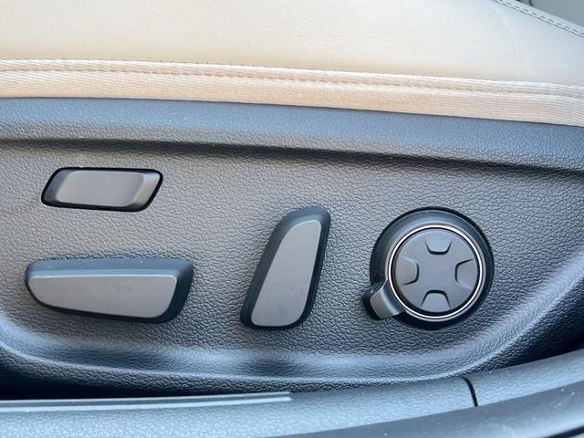 Photo of 2023 Capri Blue Genesis G70