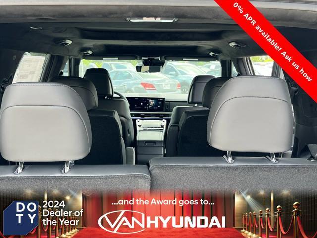 Photo of 2025 Hampton Gray Hyundai SANTA FE HEV