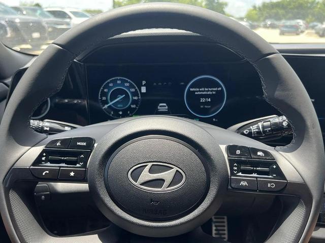 Photo of 2025 Fluid Metal Hyundai ELANTRA