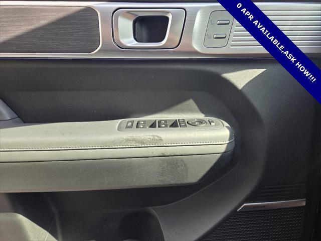 Photo of 2025 Phantom Black Hyundai SANTA FE