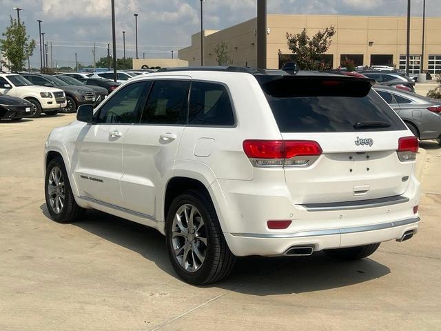 Photo of 2021 Ivory 3-Coat Jeep Grand Cherokee