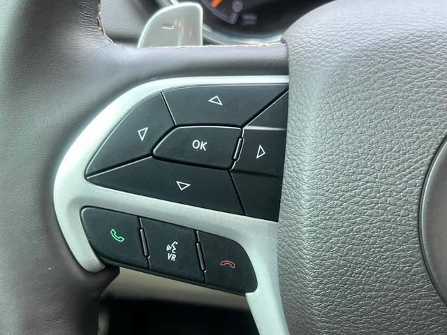 Photo of 2021 Ivory 3-Coat Jeep Grand Cherokee