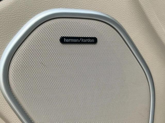 Photo of 2021 Ivory 3-Coat Jeep Grand Cherokee