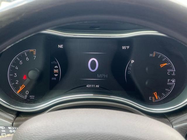 Photo of 2021 Ivory 3-Coat Jeep Grand Cherokee