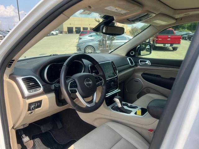 Photo of 2021 Ivory 3-Coat Jeep Grand Cherokee
