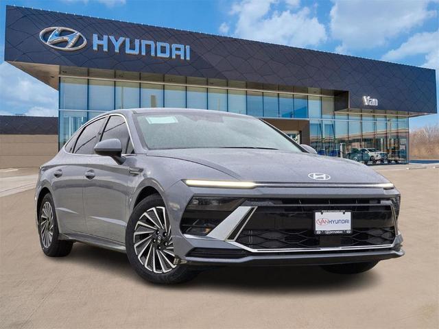 Photo of 2025 Transmission Blue Hyundai SONATA Hybrid