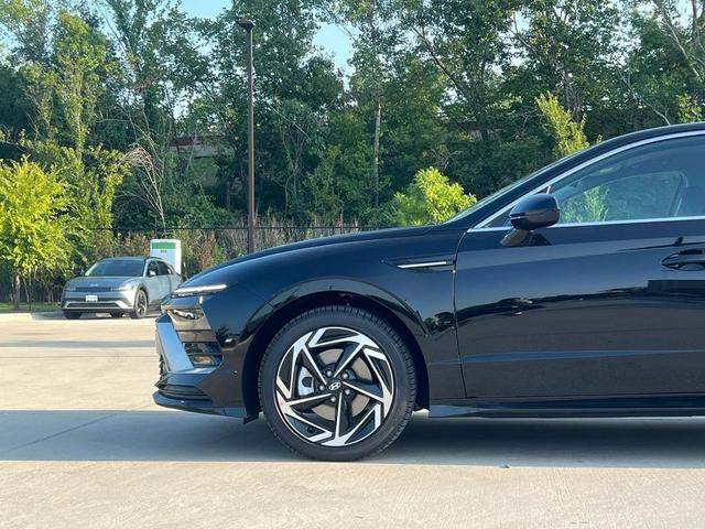 Photo of 2026 Abyss Black Hyundai SONATA