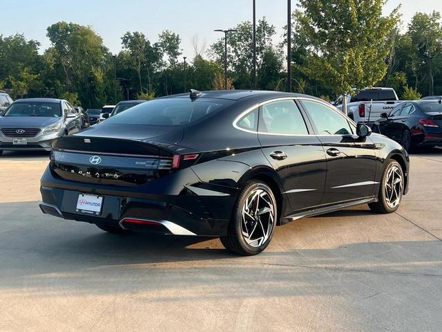 Photo of 2026 Abyss Black Hyundai SONATA