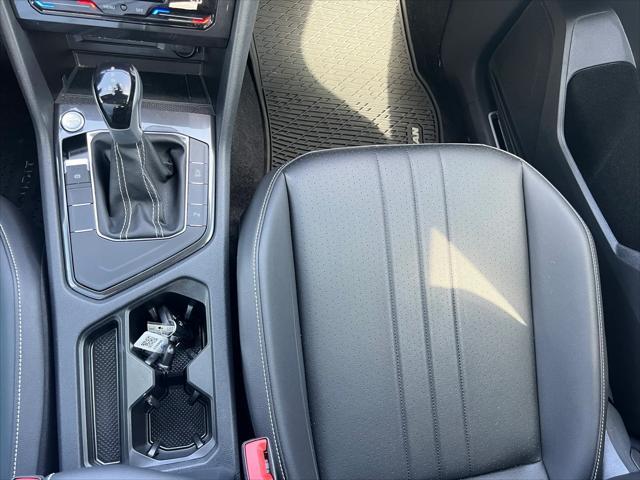 Photo of 2024 Platinum Gray Volkswagen Tiguan