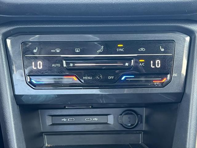 Photo of 2024 Platinum Gray Volkswagen Tiguan