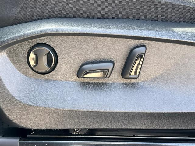 Photo of 2024 Platinum Gray Volkswagen Tiguan