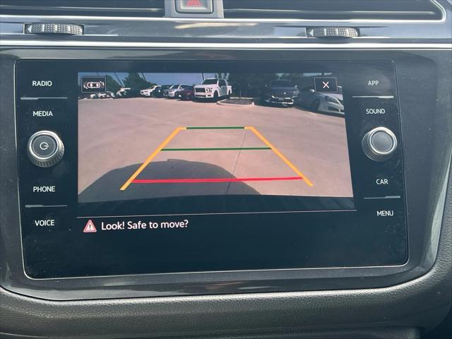 Photo of 2024 Platinum Gray Volkswagen Tiguan