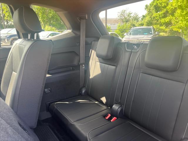 Photo of 2024 Platinum Gray Volkswagen Tiguan