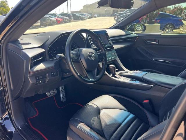 Photo of 2020 Midnight Black Toyota Avalon