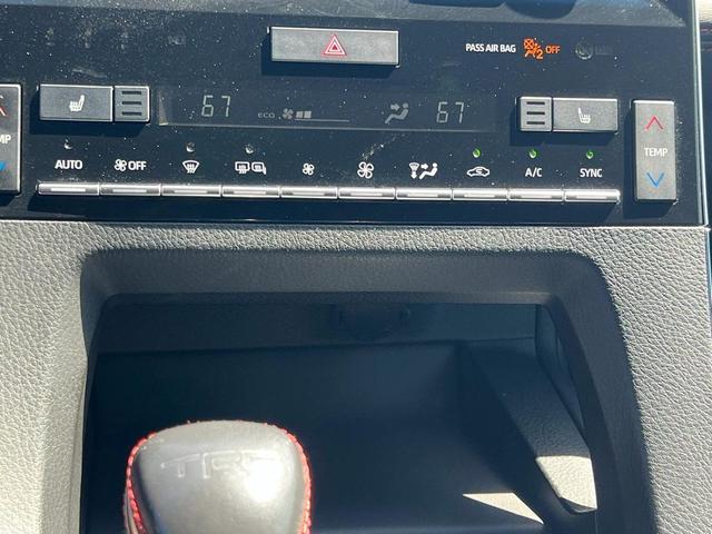 Photo of 2020 Midnight Black Toyota Avalon