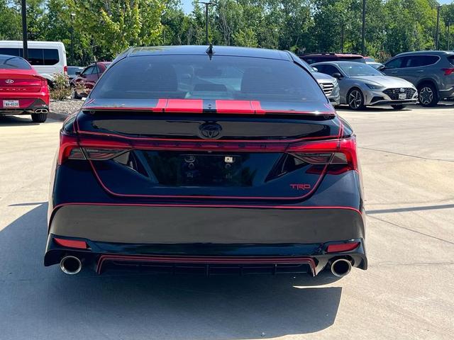 Photo of 2020 Midnight Black Toyota Avalon