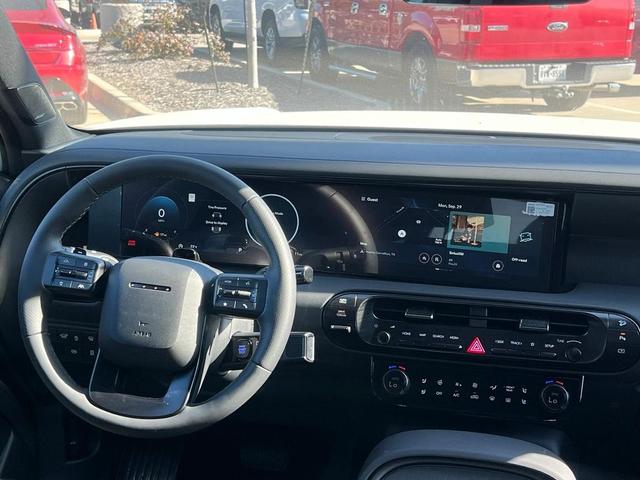 Photo of 2026 Creamy White Pearl Hyundai PALISADE
