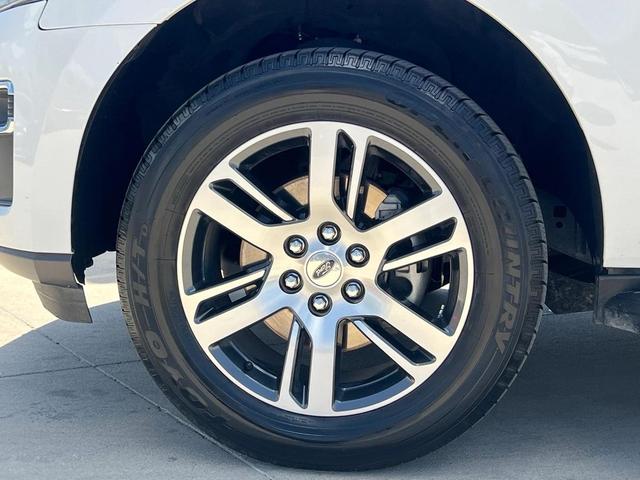 Photo of 2024 Oxford White Ford Expedition Max